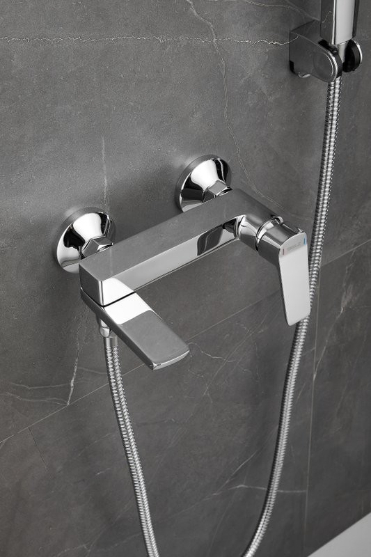 Смеситель для ванны с душем BELZ B715 B60715 хром