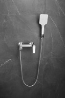 Смеситель для ванны с душем BELZ B715 B60715 хром