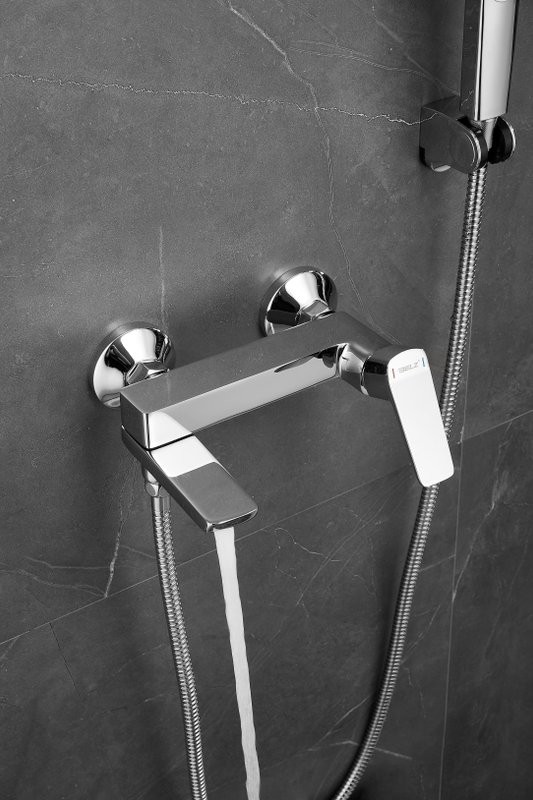 Смеситель для ванны с душем BELZ B715 B60715 хром