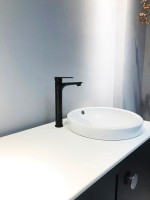 Смеситель для раковины BOCH MANN Doris XLB BM8599 черный Смеситель для раковины BOCH MANN Doris XLB BM8599 черный