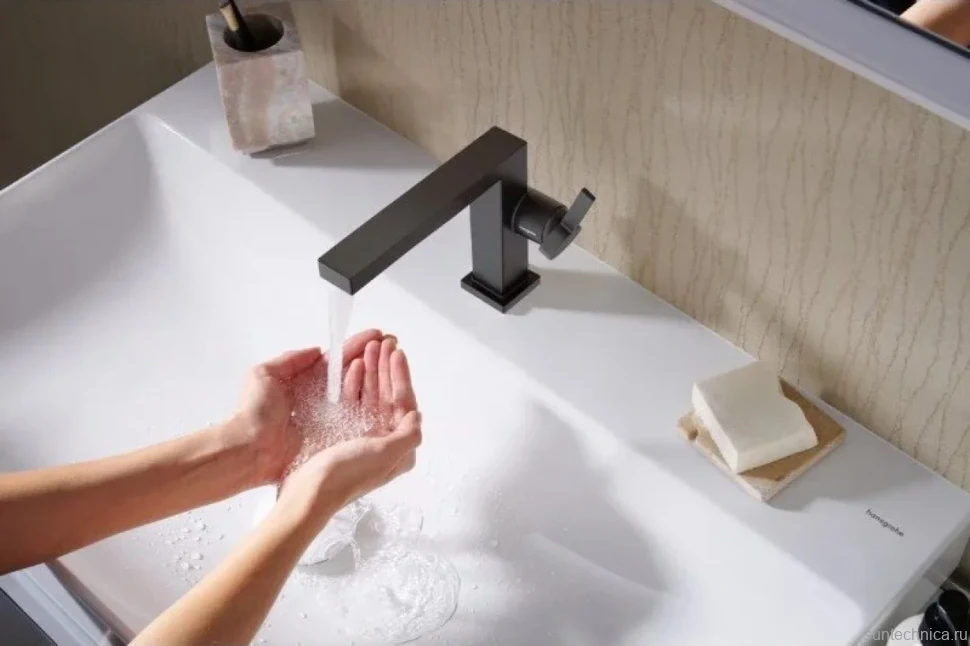 Смеситель для раковины Hansgrohe Tecturis E 110 Fine 73020670 матовый черный