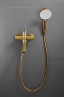 Смеситель с длинным изливом для ванны BELZ B813 B22813-5 золото