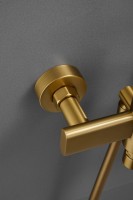 Смеситель с длинным изливом для ванны BELZ B813 B22813-5 золото