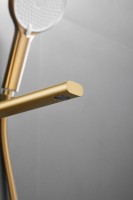 Смеситель с длинным изливом для ванны BELZ B813 B22813-5 золото