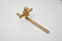 Смеситель с длинным изливом для ванны BELZ B813 B22813-5 золото