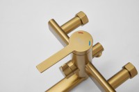 Смеситель с длинным изливом для ванны BELZ B813 B22813-5 золото