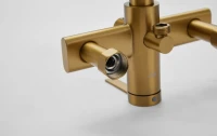 Смеситель с длинным изливом для ванны BELZ B813 B22813-5 золото Смеситель с длинным изливом для ванны BELZ B813 B22813-5 золото