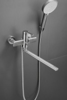 Смеситель с длинным изливом для ванны BELZ B813 B22813-1 сатин Смеситель с длинным изливом для ванны BELZ B813 B22813-1 сатин