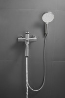 Смеситель с длинным изливом для ванны BELZ B813 B22813-1 сатин Смеситель с длинным изливом для ванны BELZ B813 B22813-1 сатин