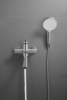 Смеситель с длинным изливом для ванны BELZ B813 B22813-1 сатин Смеситель с длинным изливом для ванны BELZ B813 B22813-1 сатин