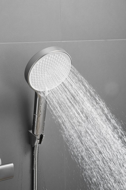 Смеситель с длинным изливом для ванны BELZ B813 B22813-1 сатин