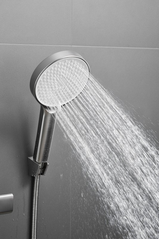 Смеситель с длинным изливом для ванны BELZ B813 B22813-1 сатин