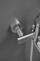 Смеситель с длинным изливом для ванны BELZ B813 B22813-1 сатин Смеситель с длинным изливом для ванны BELZ B813 B22813-1 сатин