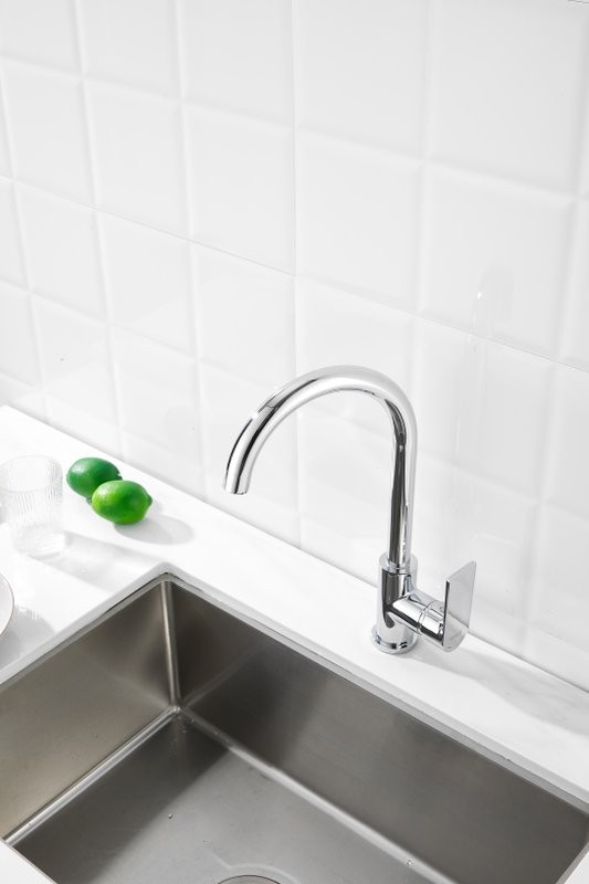Смеситель для кухни BELZ B679 B70679 хром