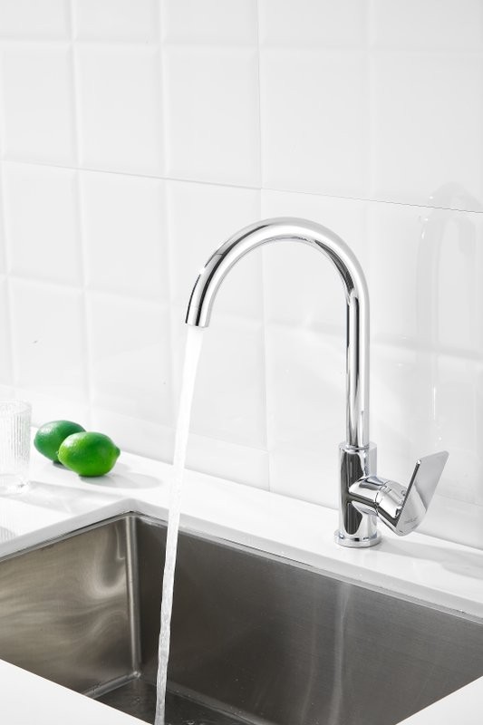 Смеситель для кухни BELZ B679 B70679 хром