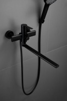 Смеситель с длинным изливом для ванны BELZ B813 B22813-7 черный