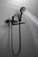 Смеситель с длинным изливом для ванны BELZ B813 B22813-7 черный