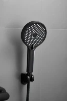 Смеситель с длинным изливом для ванны BELZ B813 B22813-7 черный Смеситель с длинным изливом для ванны BELZ B813 B22813-7 черный
