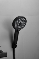 Смеситель с длинным изливом для ванны BELZ B813 B22813-7 черный