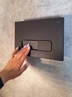 Кнопка смыва для унитаза AltroBagno Beni aggiuntivi AltroBagnoPFP002MB пластик, цвет матовый черный