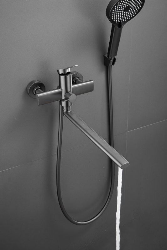 Смеситель с длинным изливом для ванны BELZ B813 B22813-3 оружейная сталь