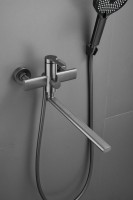 Смеситель с длинным изливом для ванны BELZ B813 B22813-3 оружейная сталь