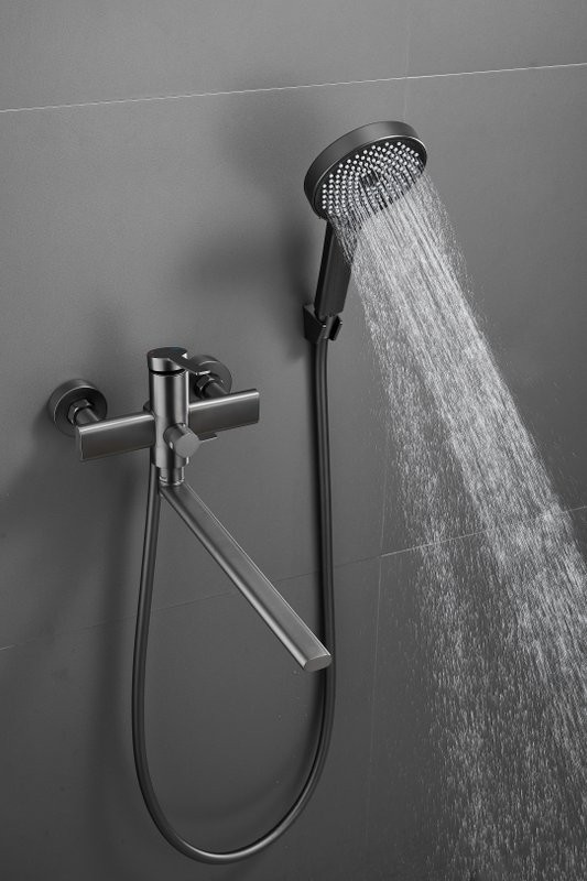 Смеситель с длинным изливом для ванны BELZ B813 B22813-3 оружейная сталь