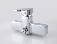 Смеситель с длинным изливом для ванны Frap H73 F2273 хром Смеситель с длинным изливом для ванны Frap H73 F2273 хром