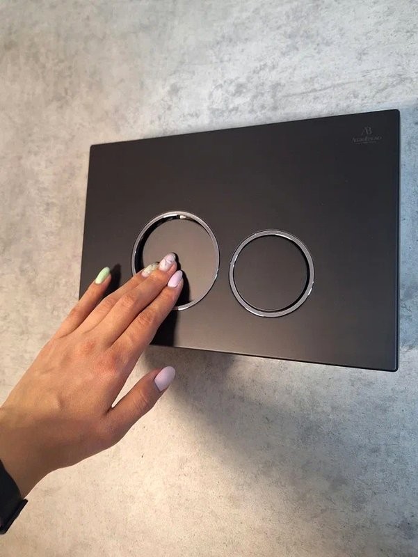 Кнопка смыва для унитаза AltroBagno Beni aggiuntivi AltroBagnoPFP005DQ пластик, цвет черный