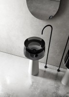 Раковина напольная Abber Kristall AT2706White-Onyx 50 глянцевая черная, матовая белая, круглая, моноблок