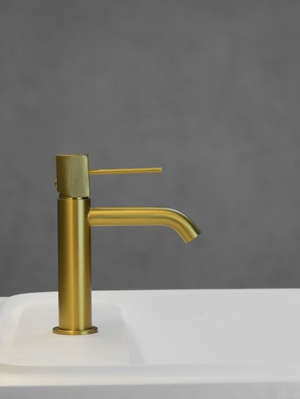 Смеситель для раковины AltroBagno Bilancia AltroBagnoBilancia0142BG матовое золото