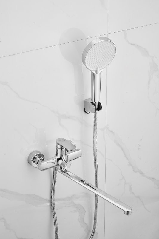 Смеситель с длинным изливом для ванны BELZ B713 B22713 хром