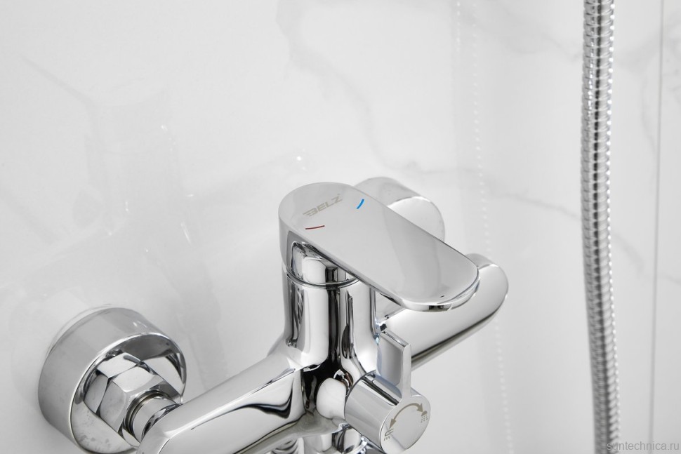 Смеситель с длинным изливом для ванны BELZ B713 B22713 хром