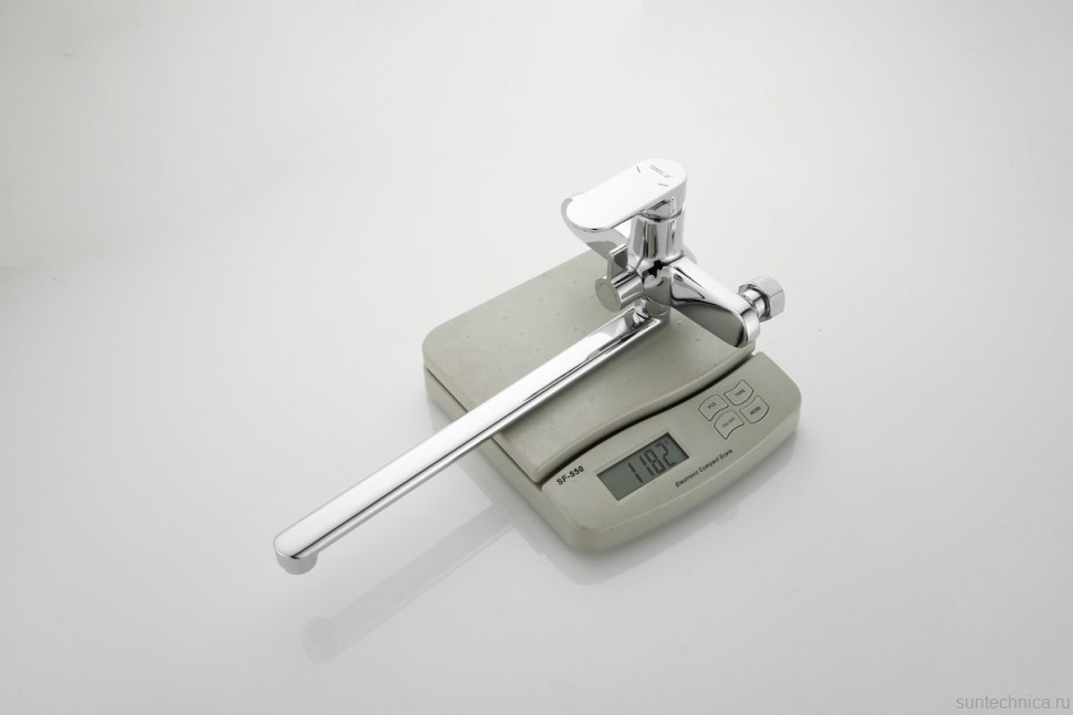 Смеситель с длинным изливом для ванны BELZ B713 B22713 хром