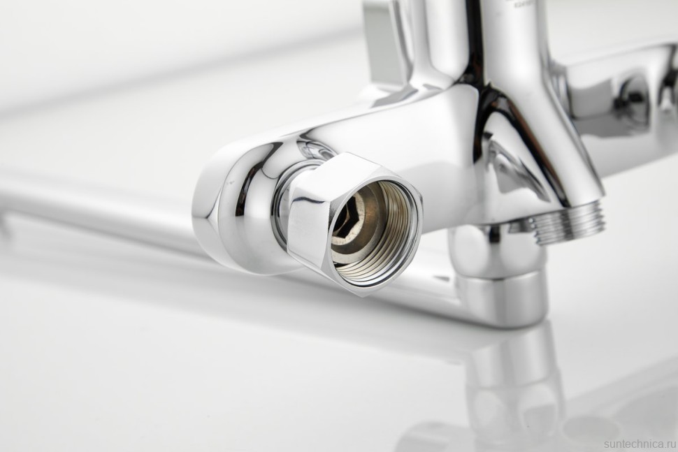 Смеситель с длинным изливом для ванны BELZ B713 B22713 хром