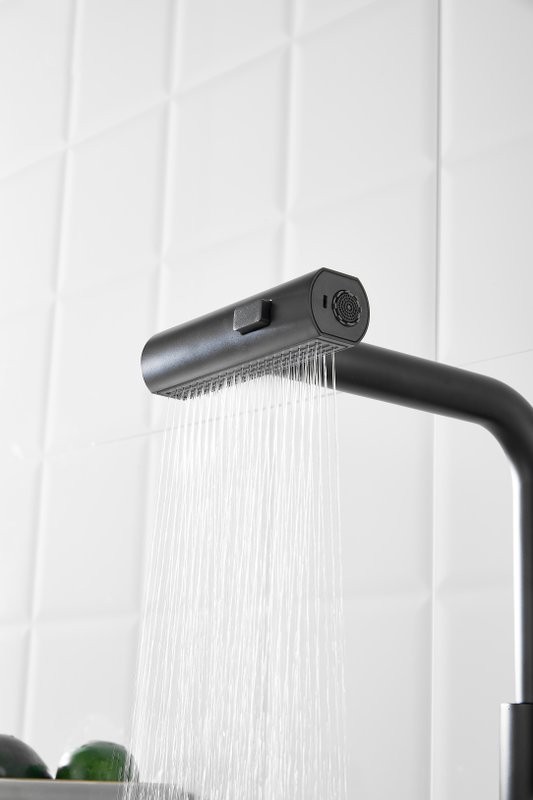 Смеситель для кухни BELZ B811 B74811-7 черный