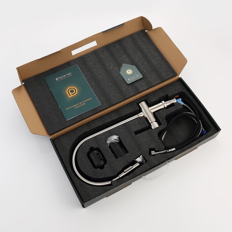 Смеситель для кухни с выдвижным изливом Splenka S204.49.05, сатин