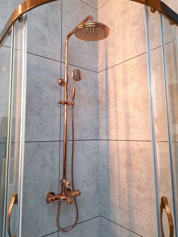 Душевая стойка AltroBagno Beatrice 030423 ROr розовое золото