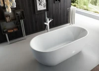 Акриловая ванна BelBagno BB70-1500-W0 150x80 см, отдельностоящая, белая, овальная, на ножках, с донным клапаном