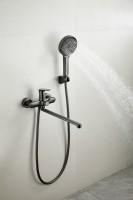 Смеситель с длинным изливом для ванны BELZ B713 B22713-3 оружейная сталь Смеситель с длинным изливом для ванны BELZ B713 B22713-3 оружейная сталь