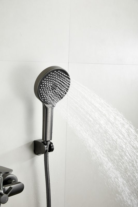 Смеситель с длинным изливом для ванны BELZ B713 B22713-3 оружейная сталь