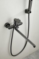 Смеситель с длинным изливом для ванны BELZ B713 B22713-3 оружейная сталь Смеситель с длинным изливом для ванны BELZ B713 B22713-3 оружейная сталь