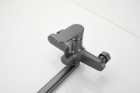 Смеситель с длинным изливом для ванны BELZ B713 B22713-3 оружейная сталь Смеситель с длинным изливом для ванны BELZ B713 B22713-3 оружейная сталь