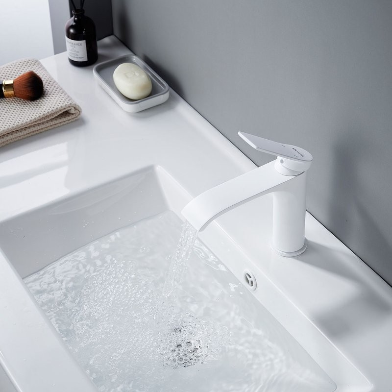 Смеситель для раковины/умывальника Shevanik S4101C, белый