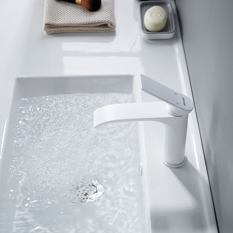 Смеситель для раковины/умывальника Shevanik S4101C, белый