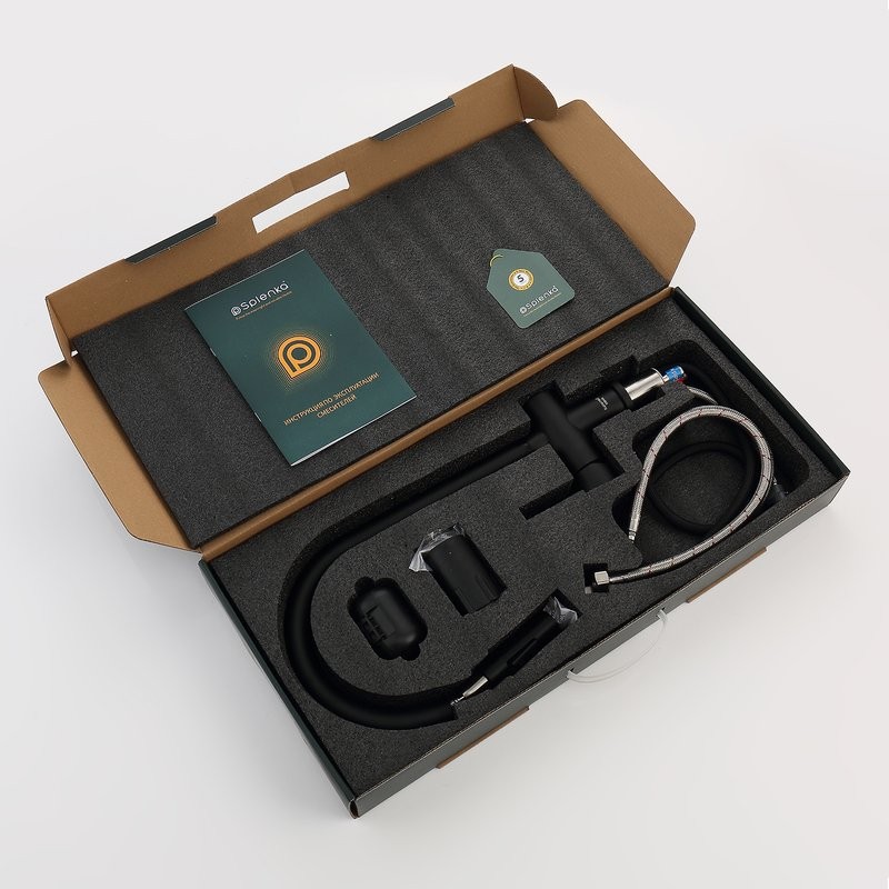 Смеситель для кухни с выдвижным изливом Splenka S204.49.06, черный