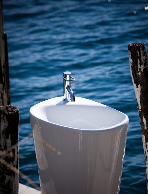 Раковина напольная Laufen Palomba 8.1180.4.000.104.1 53 белая, овальная, моноблок