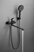 Смеситель с длинным изливом для ванны BELZ B713 B22713-7 черный