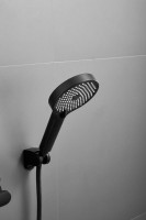 Смеситель с длинным изливом для ванны BELZ B713 B22713-7 черный