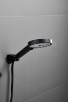 Смеситель с длинным изливом для ванны BELZ B713 B22713-7 черный